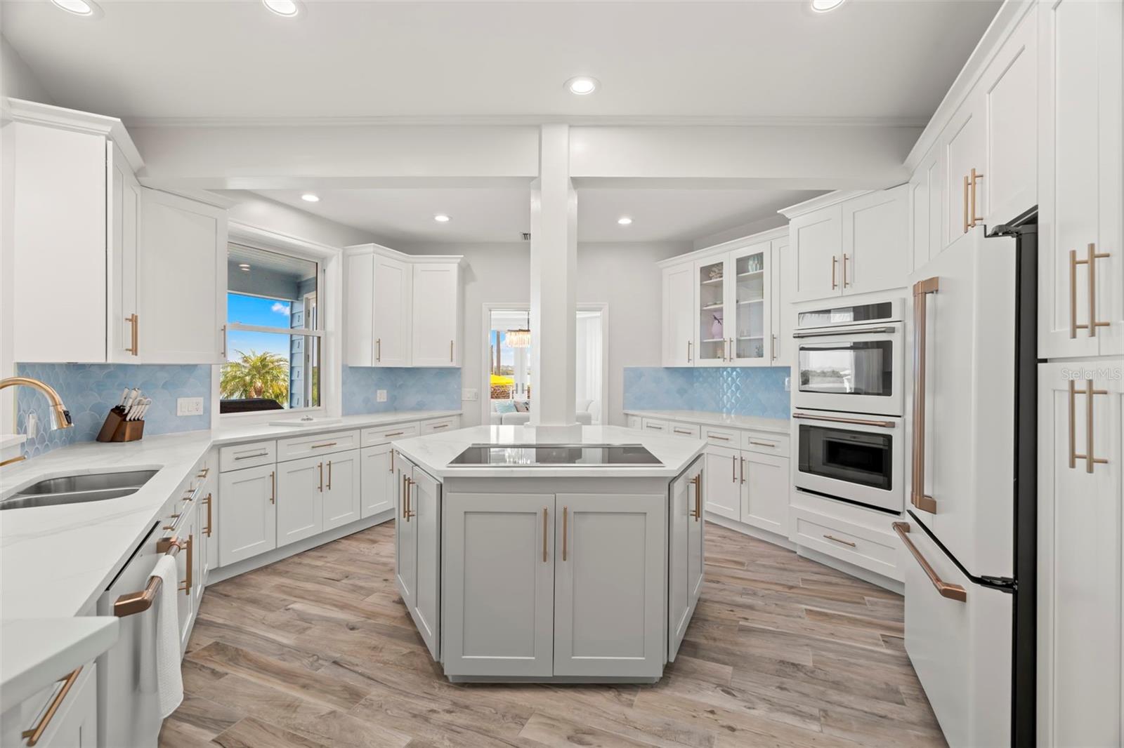 TB8420379 Property Photo