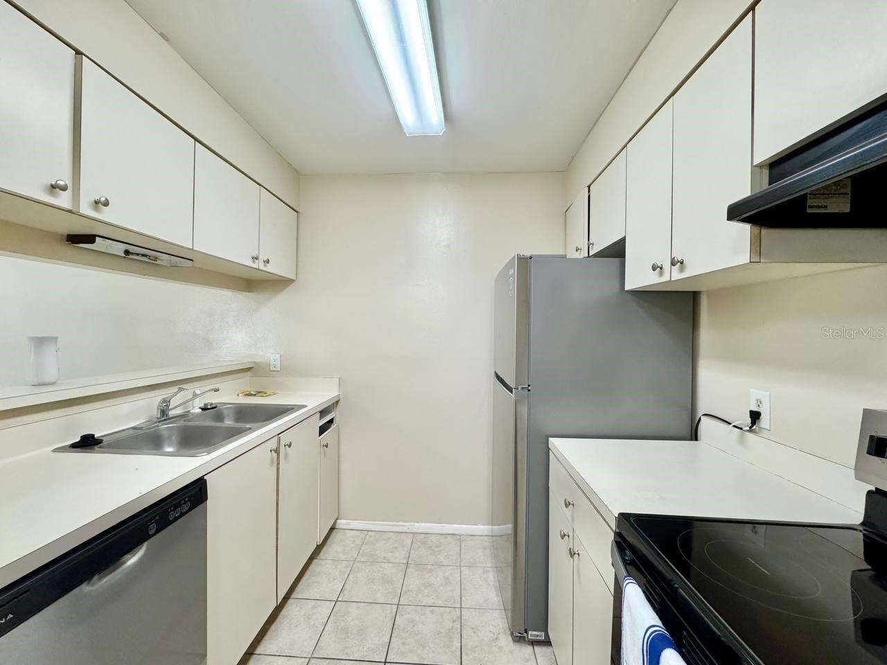 14419 HANGING MOSS CIR #101, TAMPA, FL, 33613