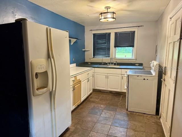 P4936043 Property Photo