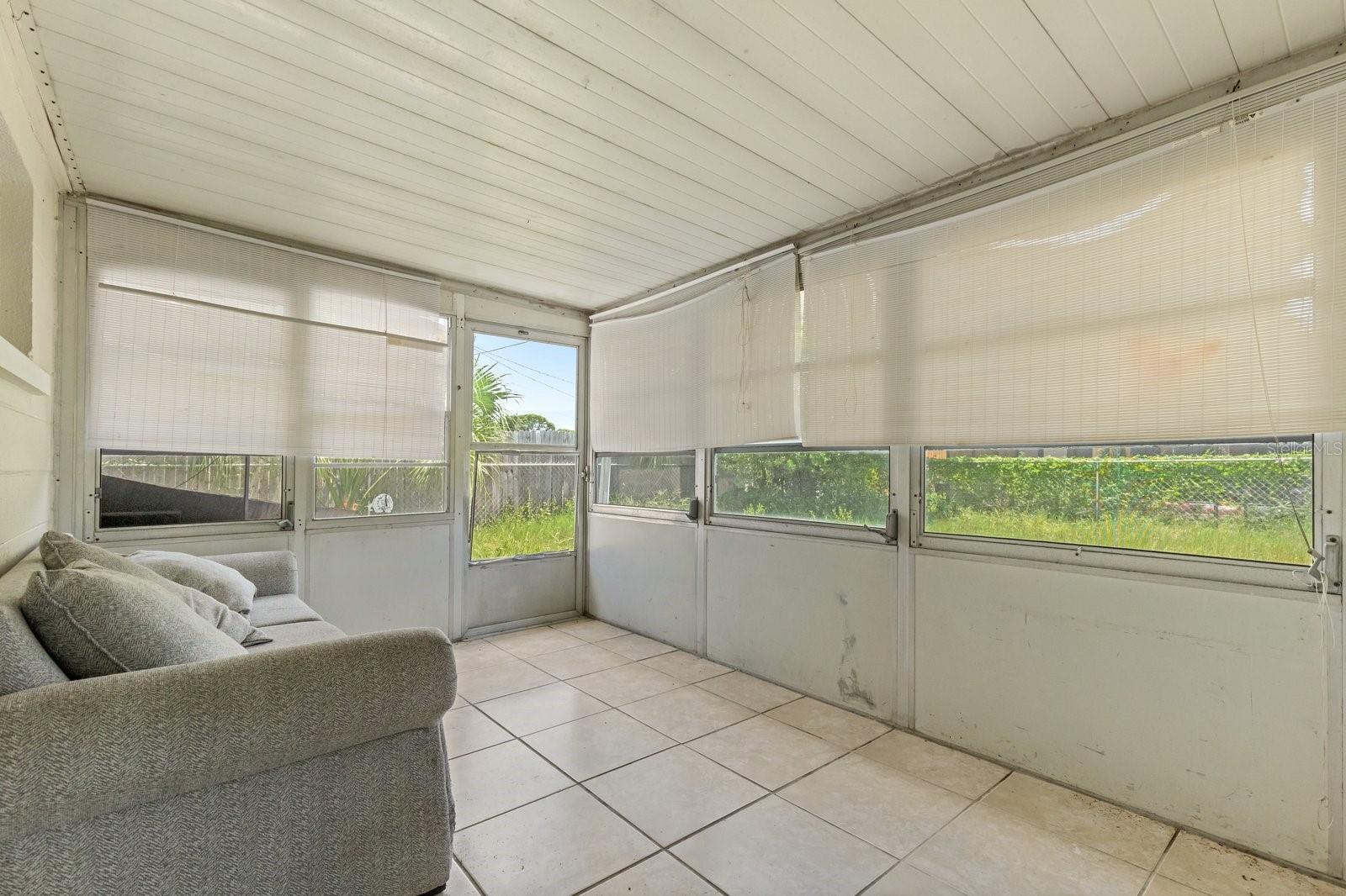 Covered porch/lanai