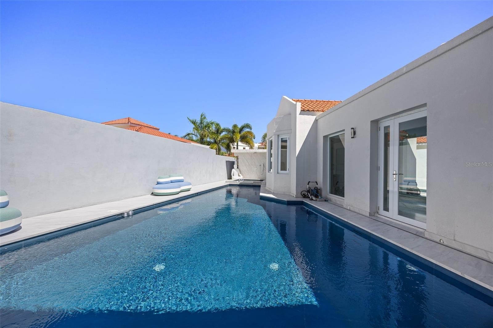 PR9115638 Property Photo