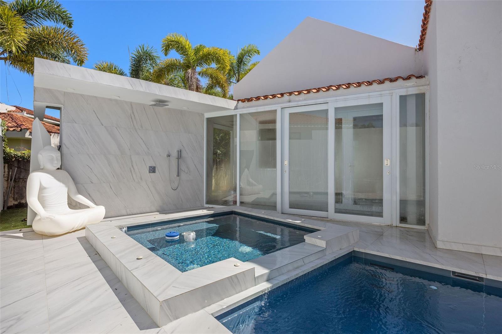 PR9115638 Property Photo