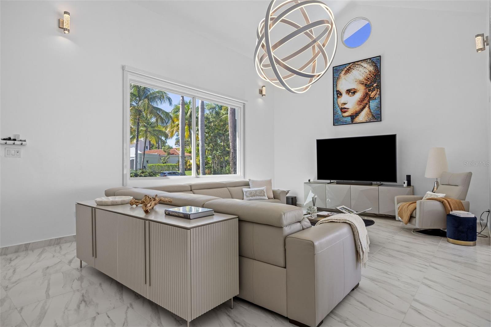 PR9115638 Property Photo