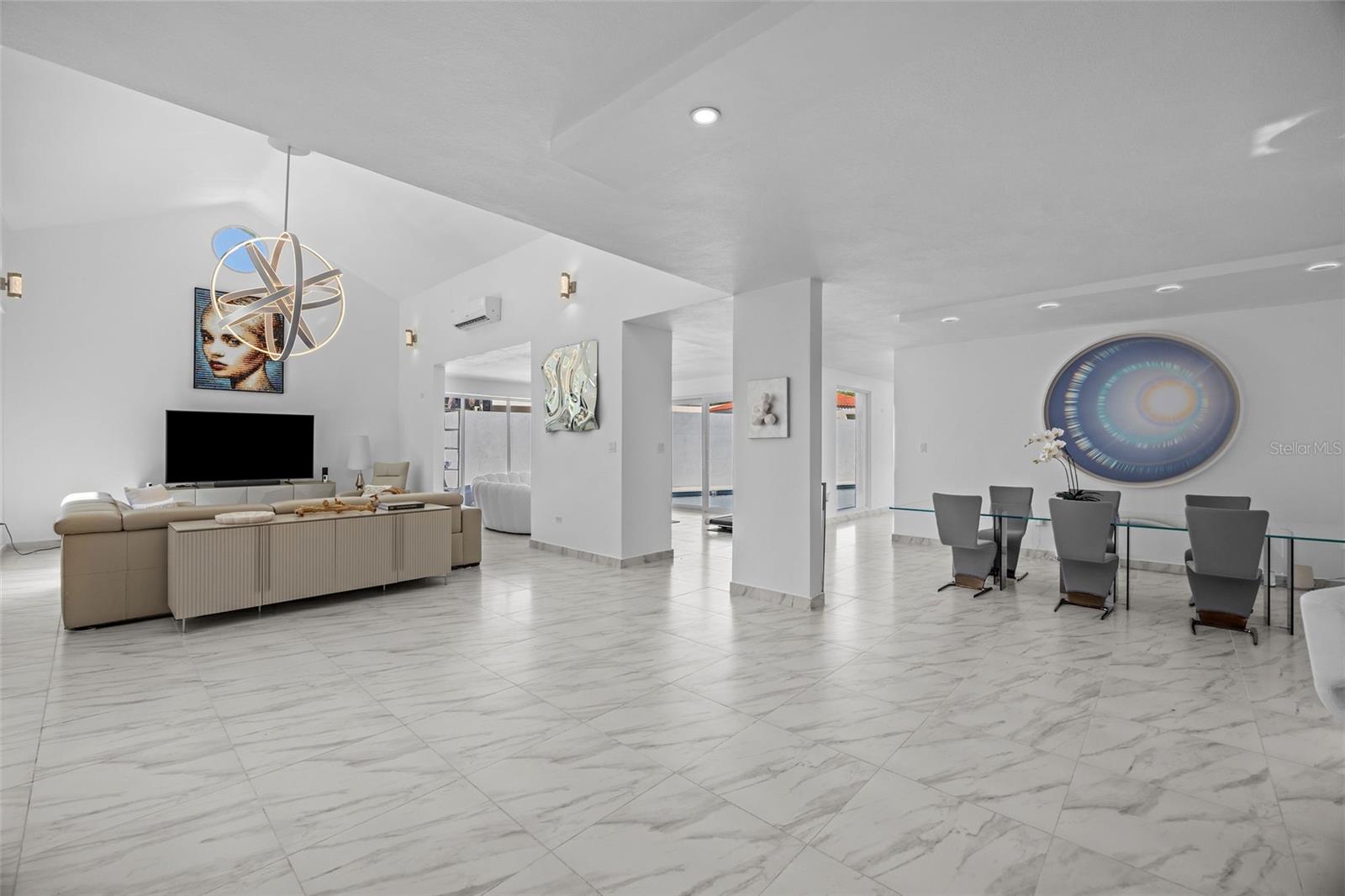 PR9115638 Property Photo