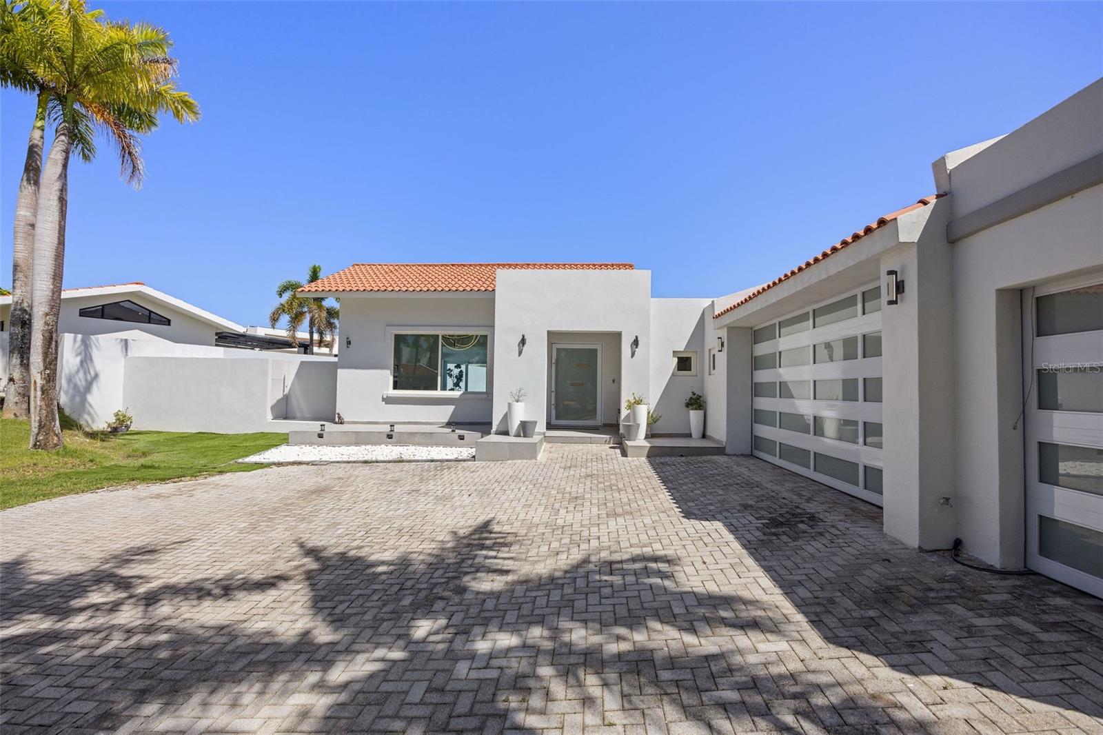 PR9115638 Property Photo