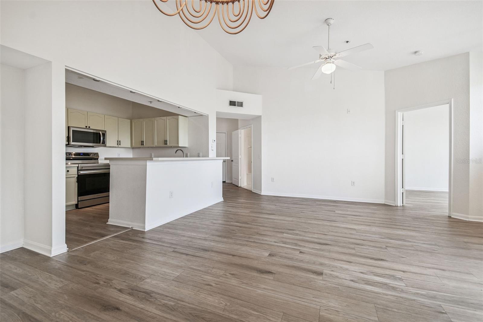 5125 PALM SPRINGS BLVD #7303, TAMPA, FL, 33647