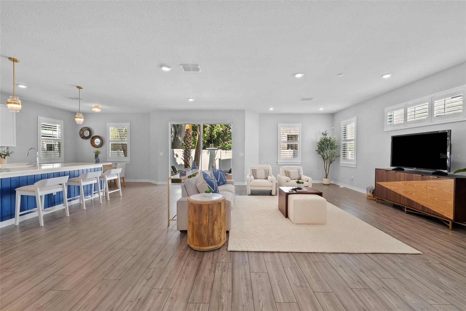 5834 S MACDILL AVE #A, TAMPA, FL, 33611