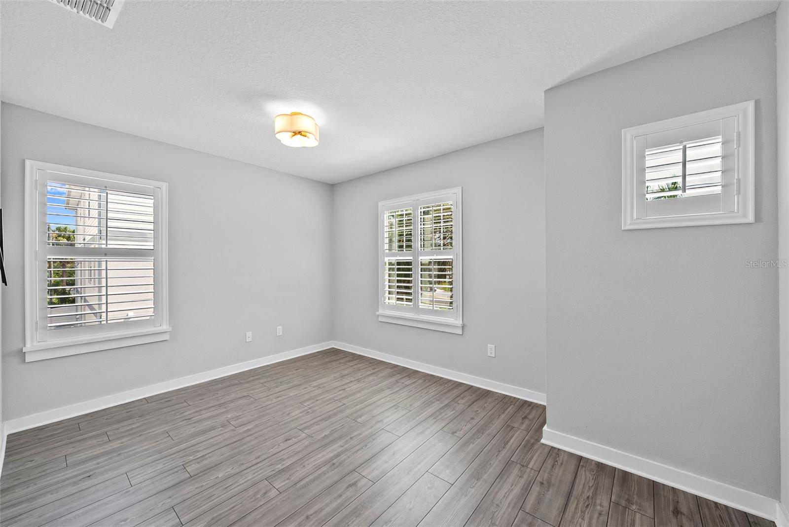 5834 S MACDILL AVE #A, TAMPA, FL, 33611