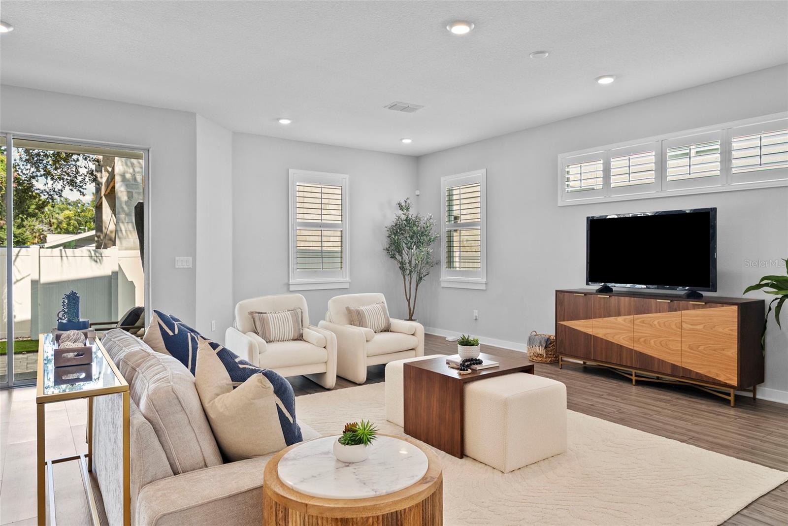 5834 S MACDILL AVE #A, TAMPA, FL, 33611