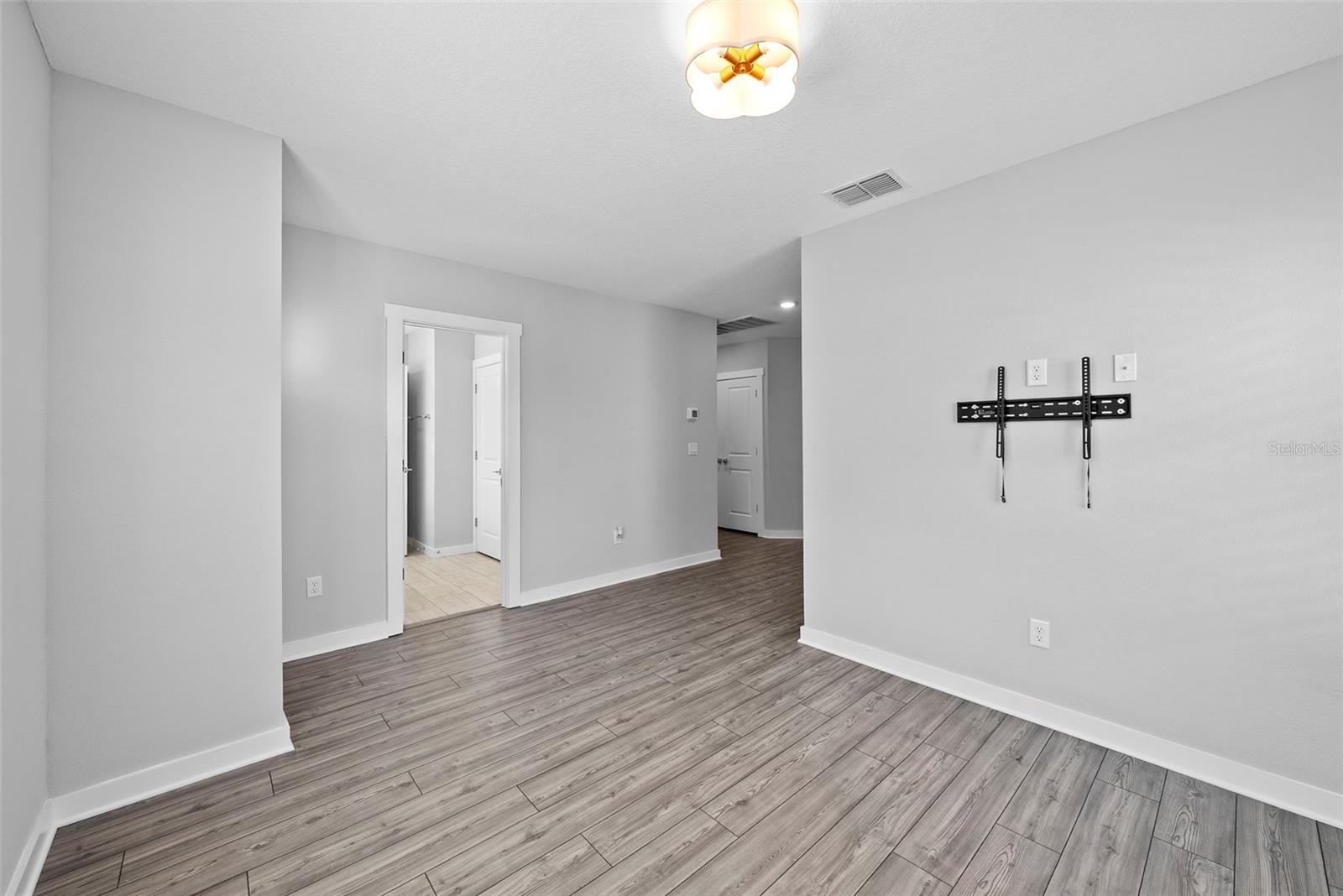 5834 S MACDILL AVE #A, TAMPA, FL, 33611