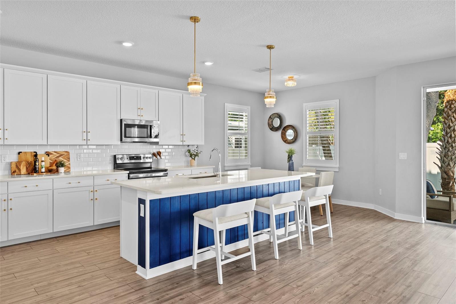 5834 S MACDILL AVE #A, TAMPA, FL, 33611