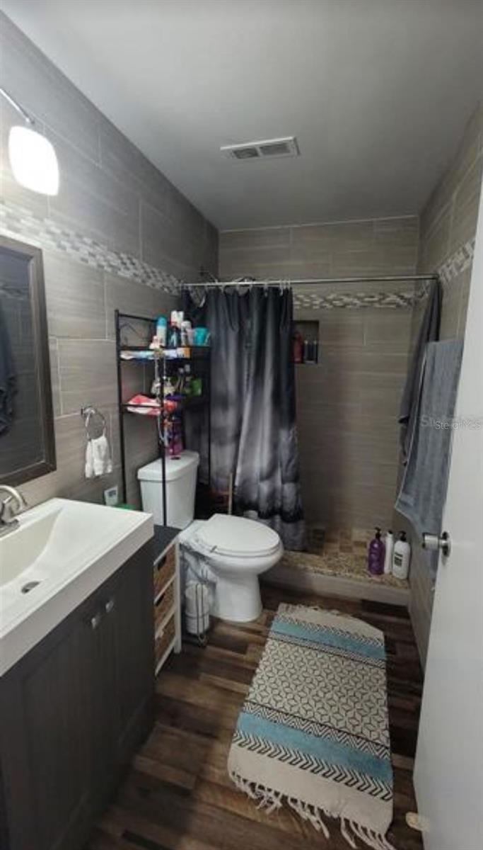 O6338380 Property Photo