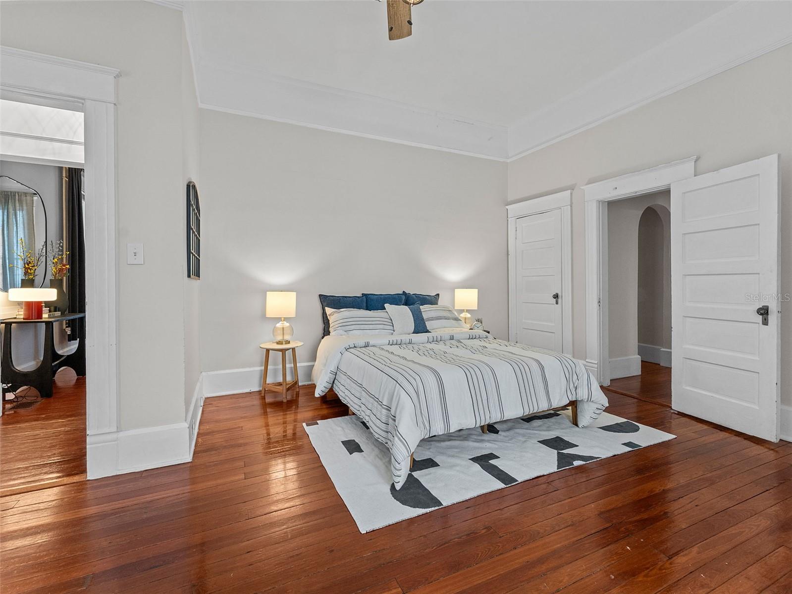 Large Bedroom 2/ Could split to make a small office one end