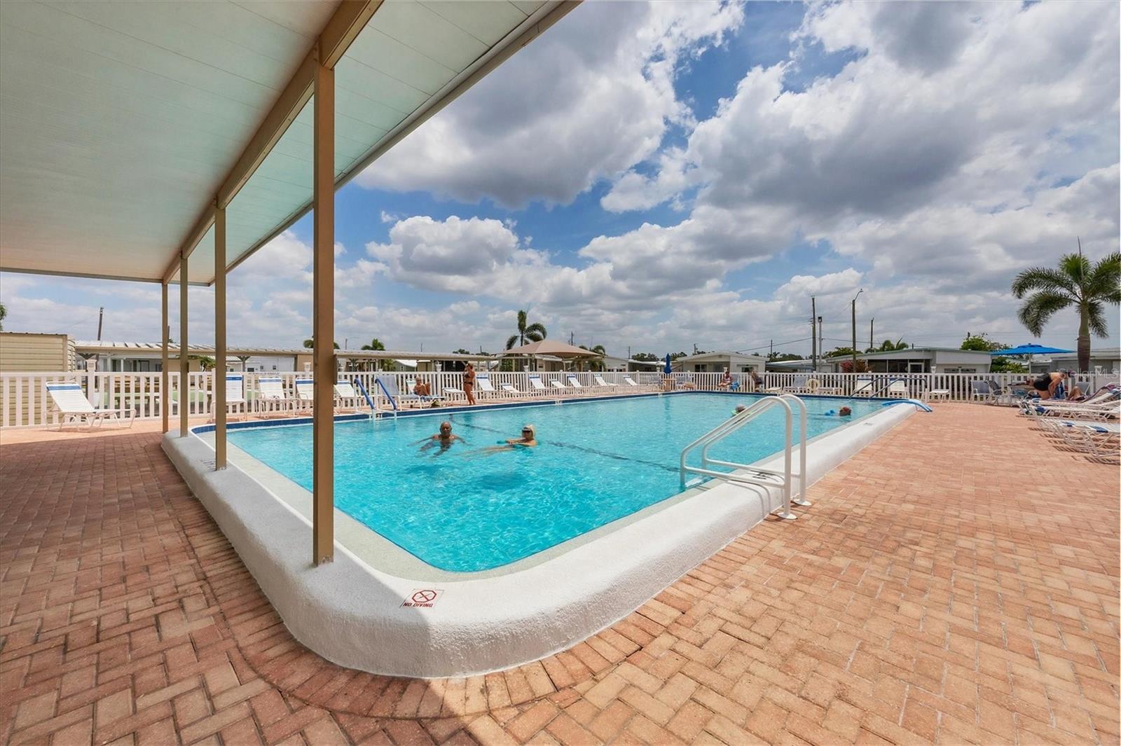 A4663023 Property Photo