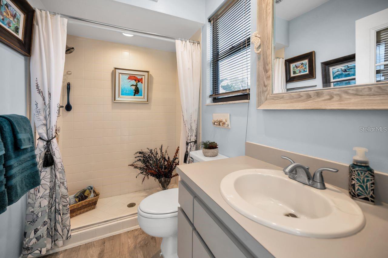 110 S WOODCREEK DR S, SAFETY HARBOR, FL, 34695