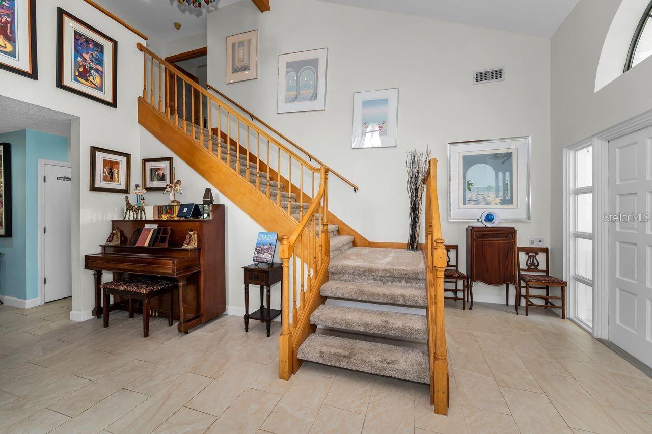 110 S WOODCREEK DR S, SAFETY HARBOR, FL, 34695