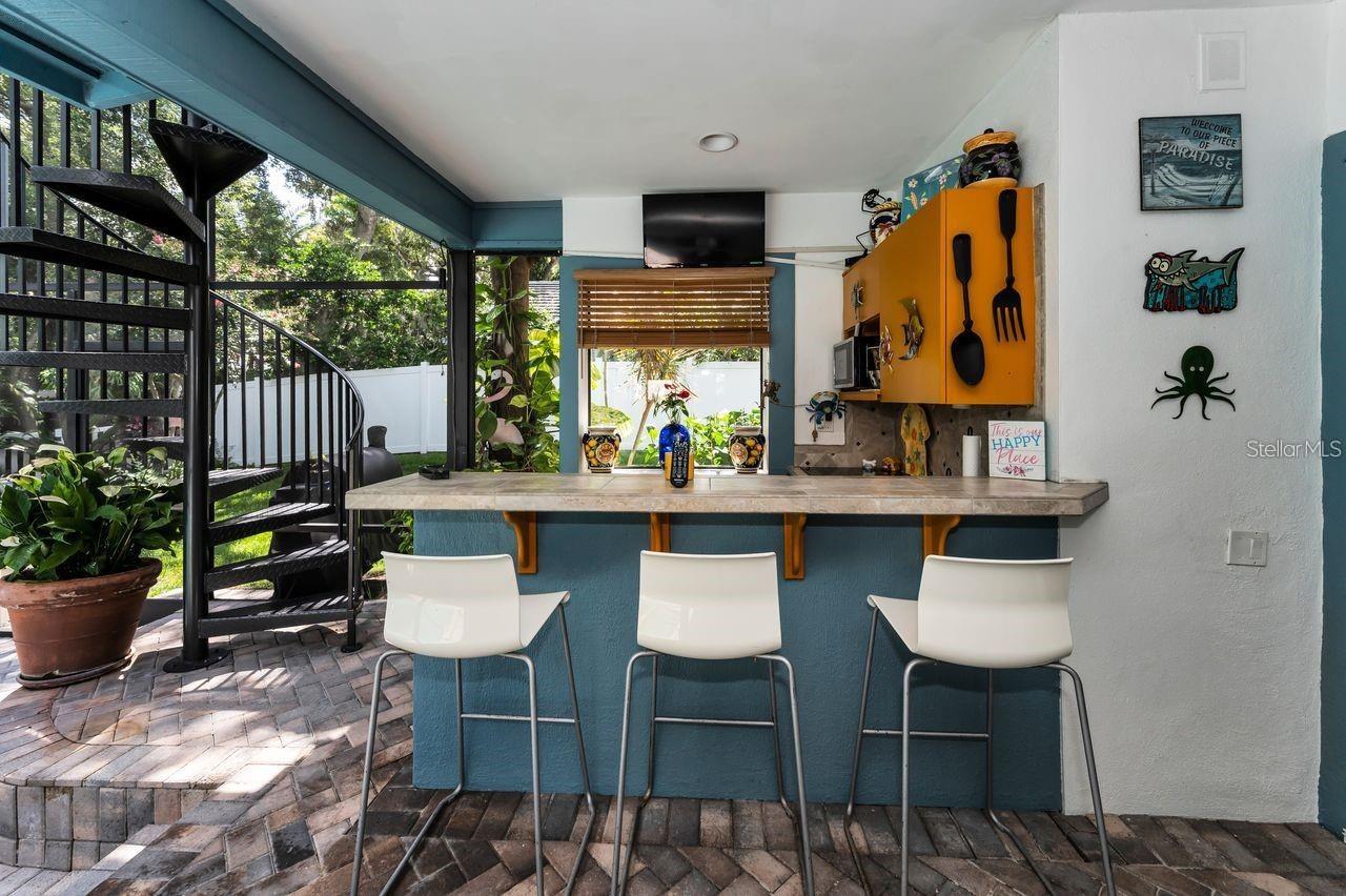 110 S WOODCREEK DR S, SAFETY HARBOR, FL, 34695