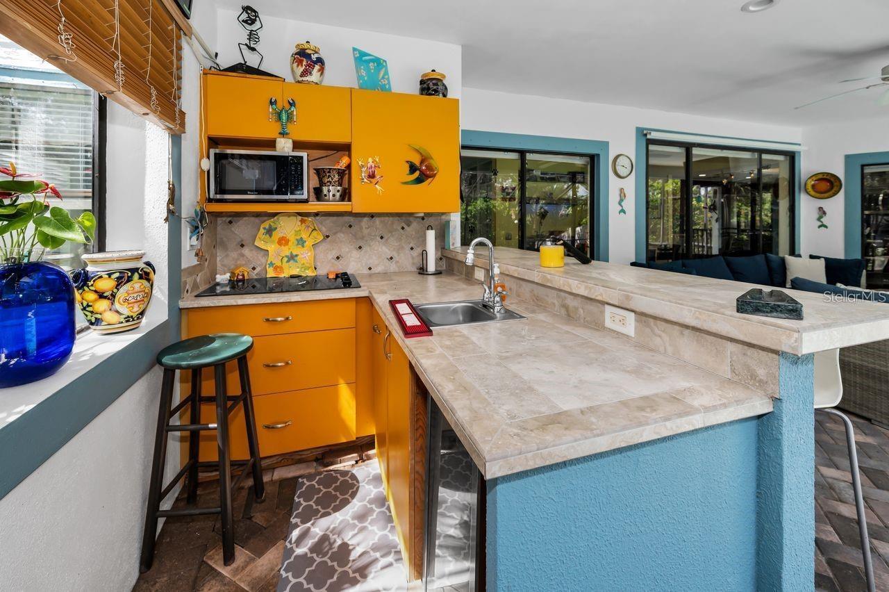 110 S WOODCREEK DR S, SAFETY HARBOR, FL, 34695