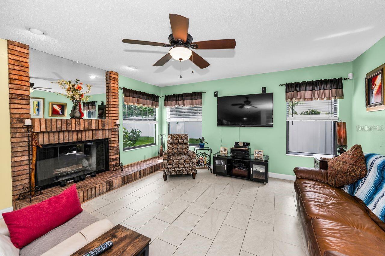 110 S WOODCREEK DR S, SAFETY HARBOR, FL, 34695