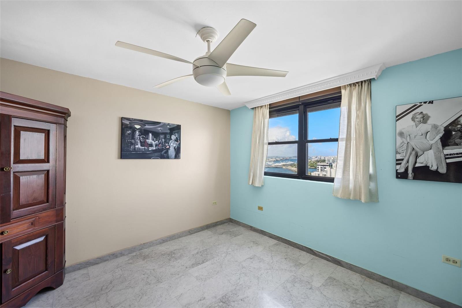 PR9115661 Property Photo