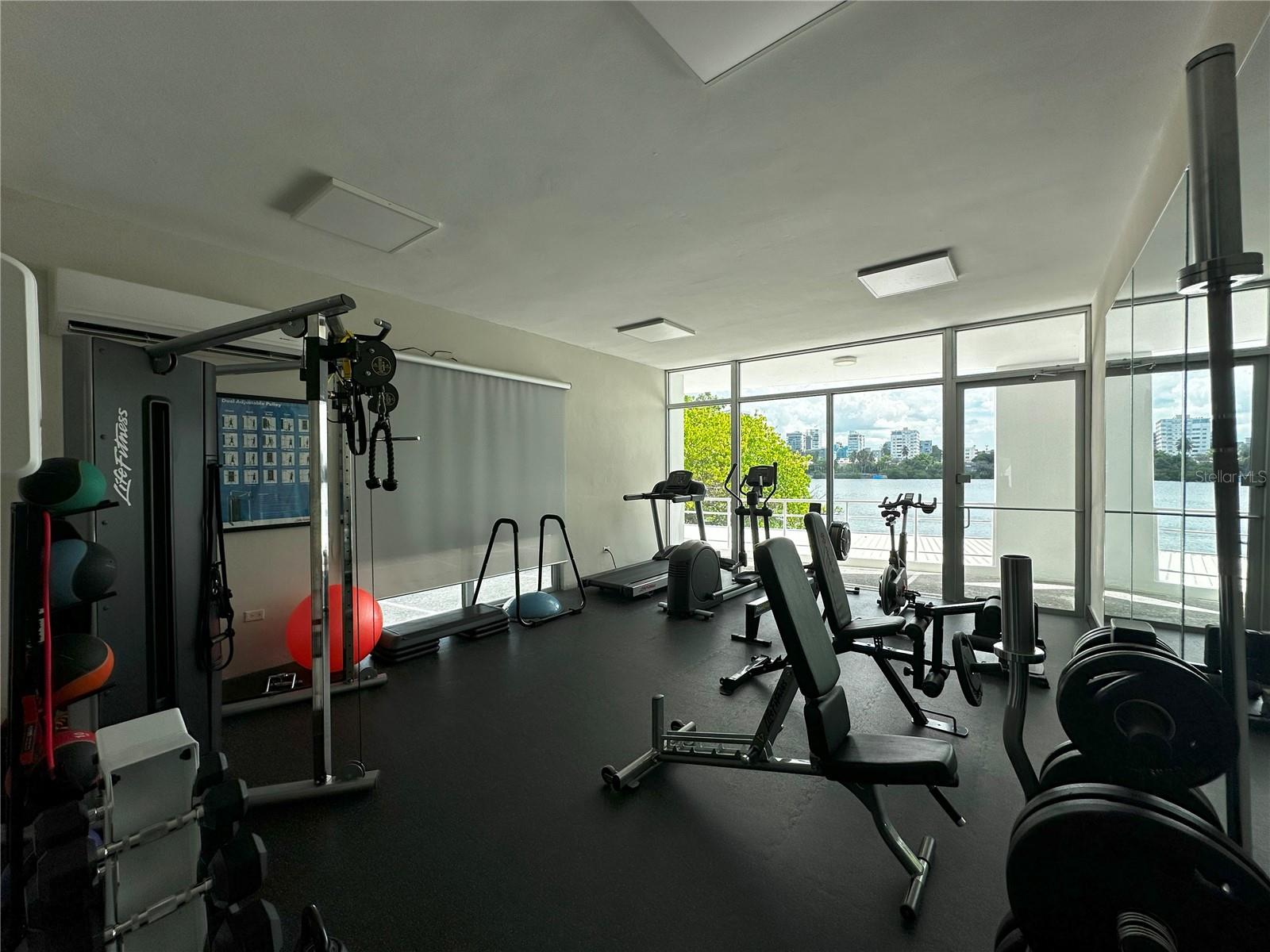 PR9115661 Property Photo