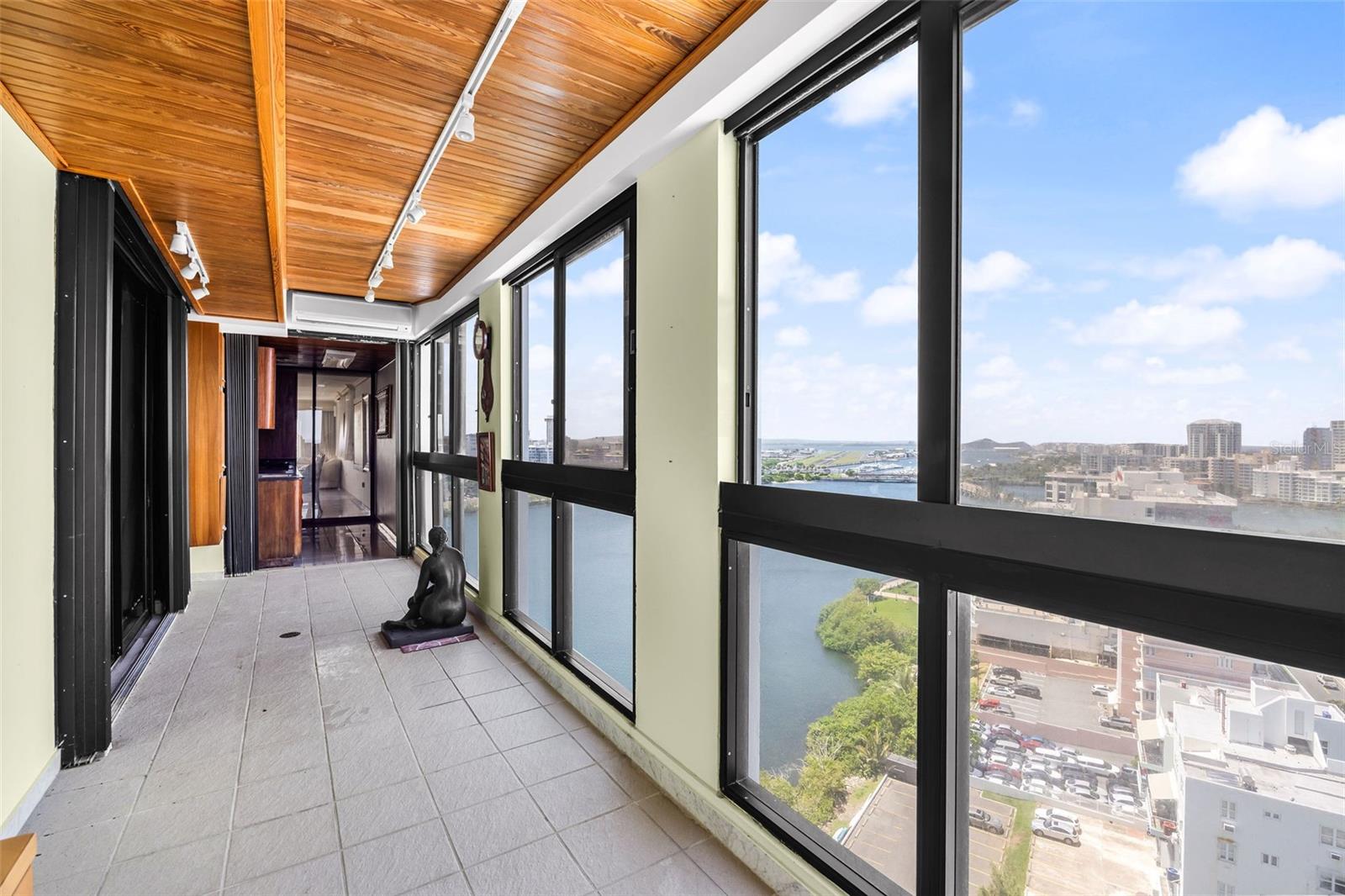 PR9115661 Property Photo