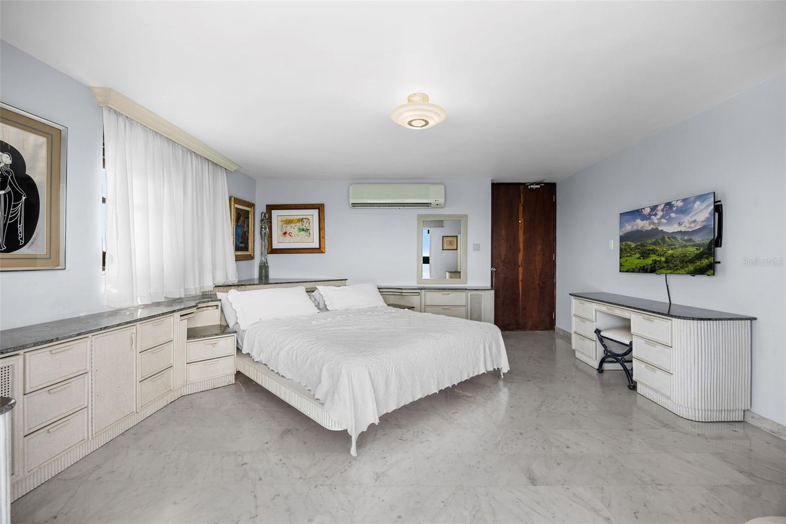 PR9115661 Property Photo