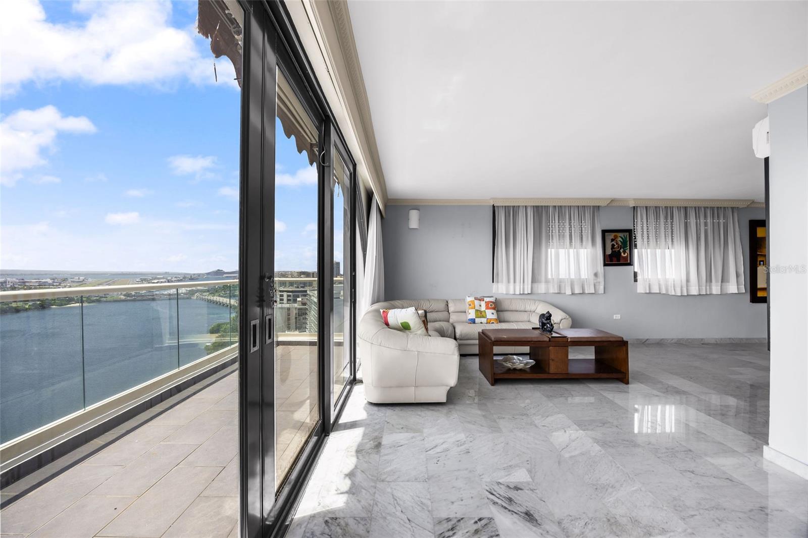 PR9115661 Property Photo