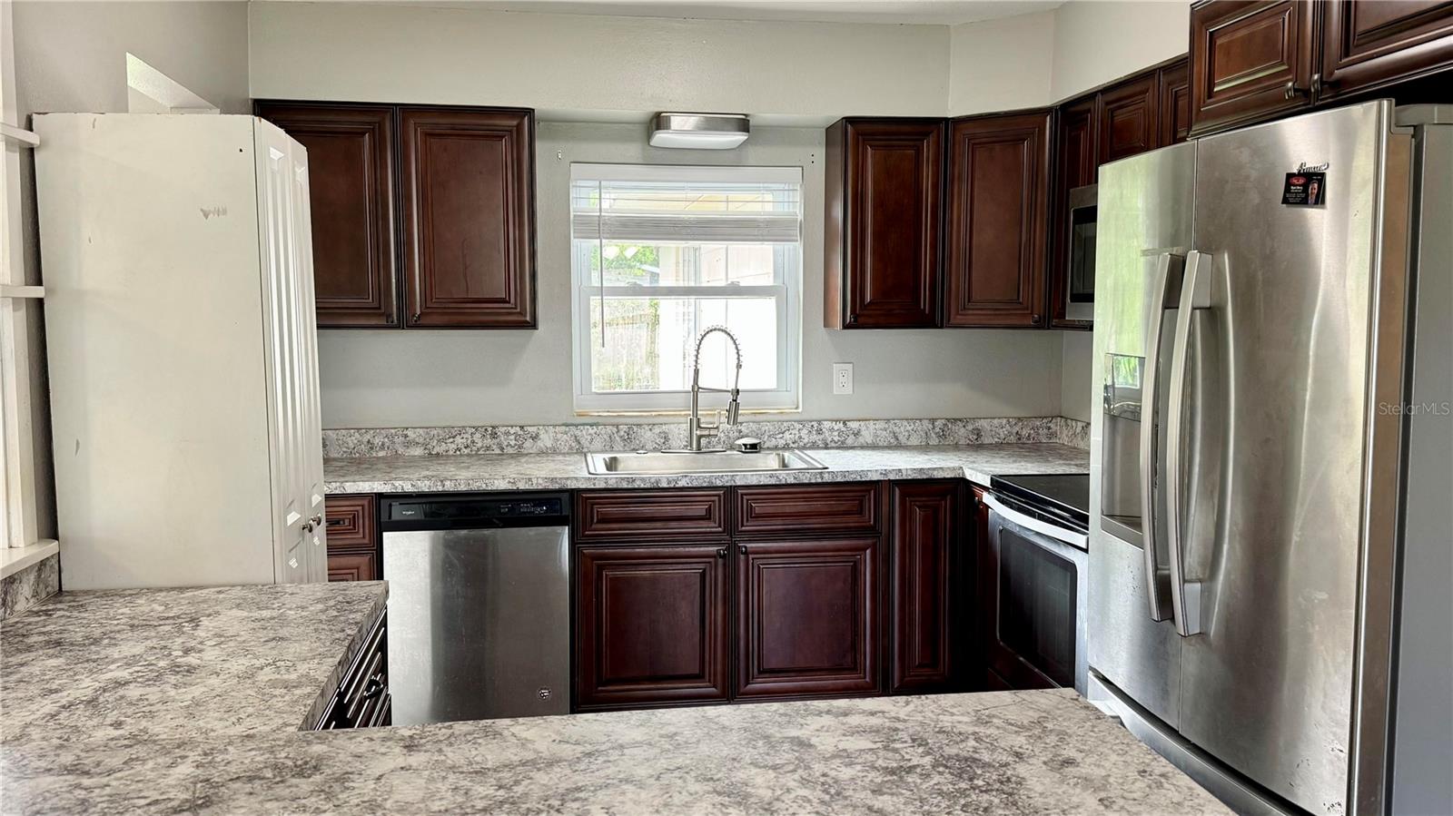 1420 HIGHLAND AVE, EUSTIS, FL, 32726