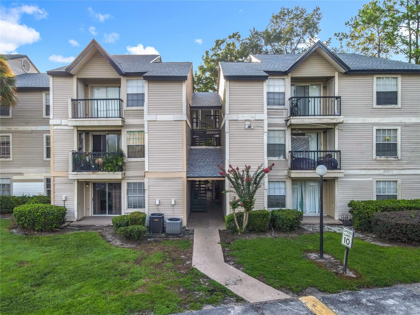 1932 LAKE ATRIUMS CIR #83, ORLANDO, FL, 32839