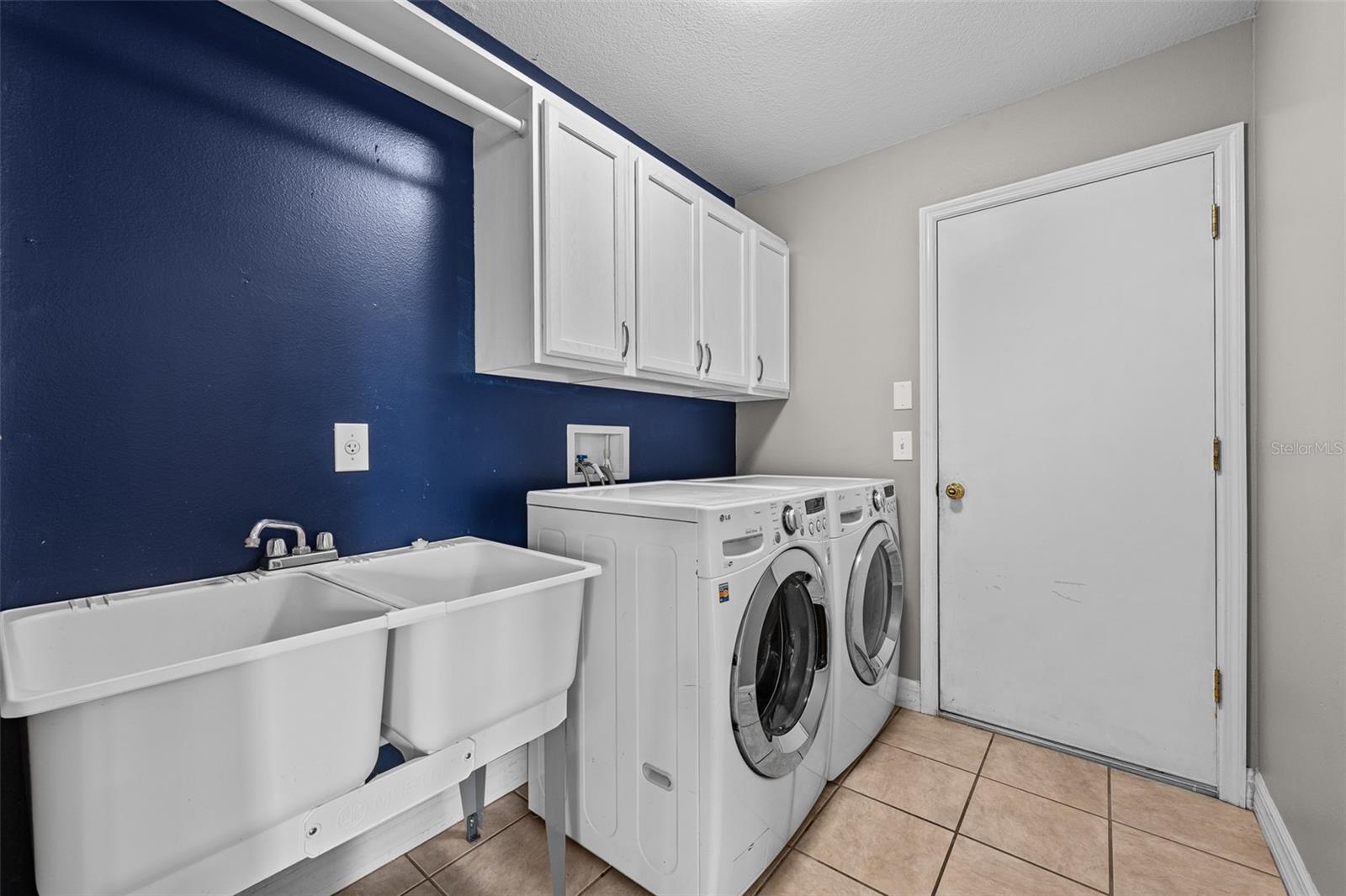 5909 WEDGEFIELD DR, ZEPHYRHILLS, FL, 33541