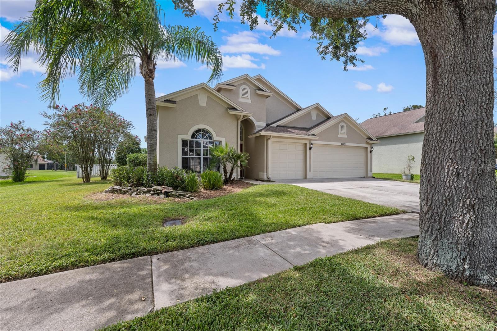5909 WEDGEFIELD DR, ZEPHYRHILLS, FL, 33541