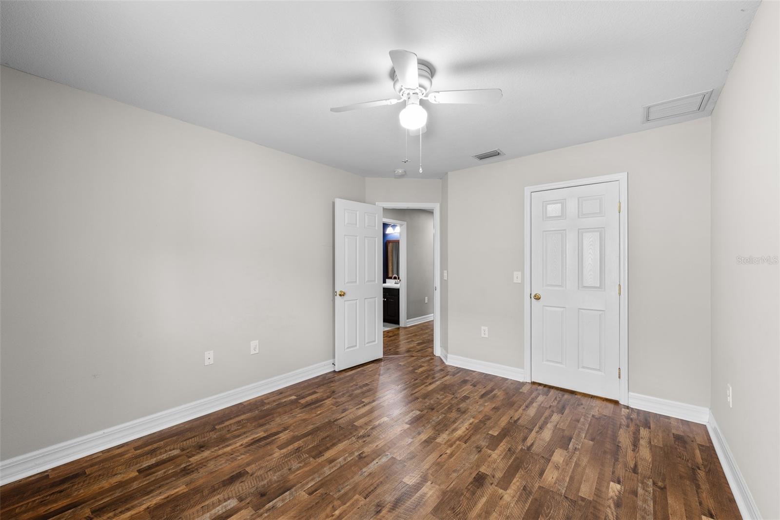 5909 WEDGEFIELD DR, ZEPHYRHILLS, FL, 33541