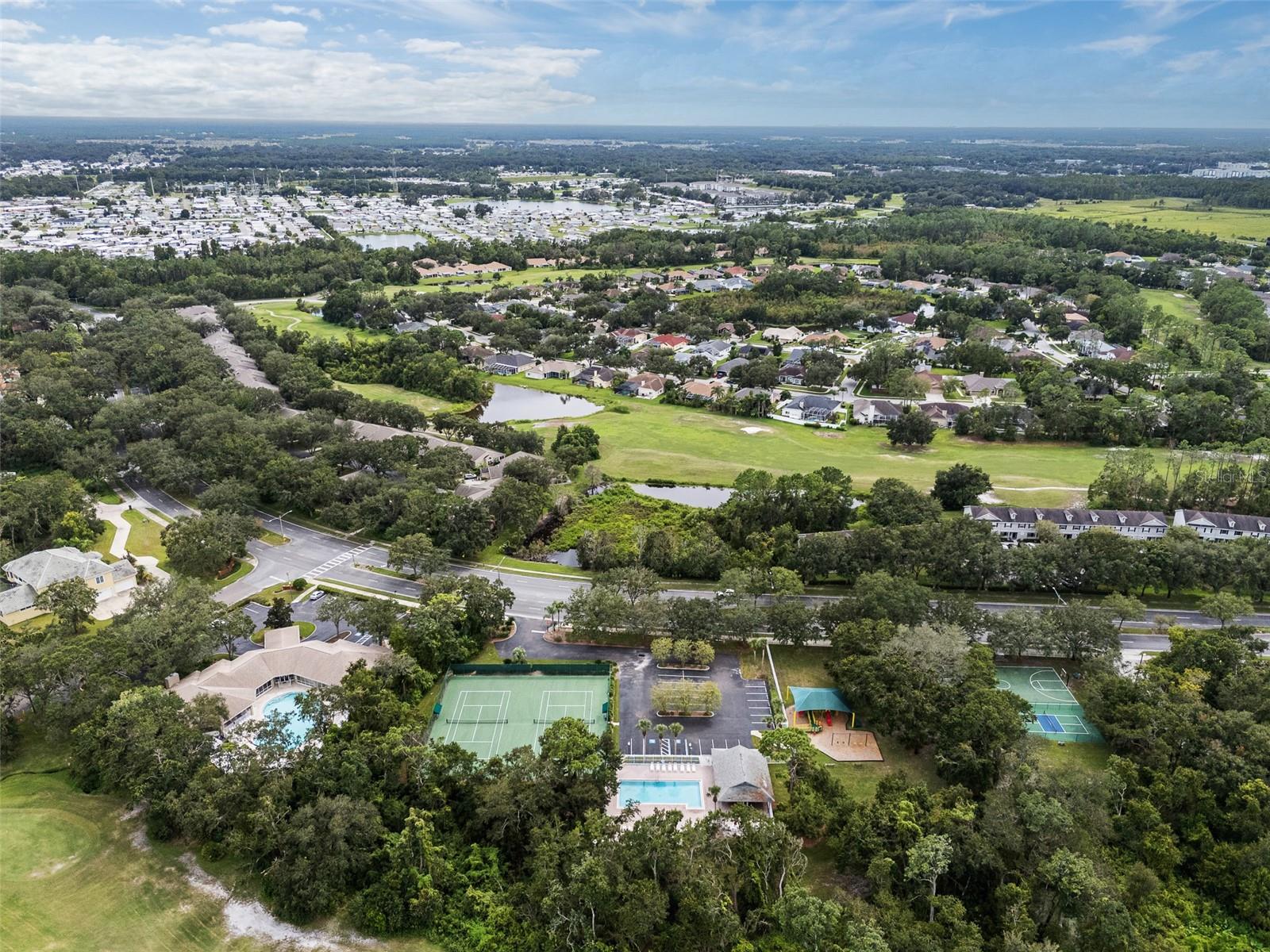 5909 WEDGEFIELD DR, ZEPHYRHILLS, FL, 33541