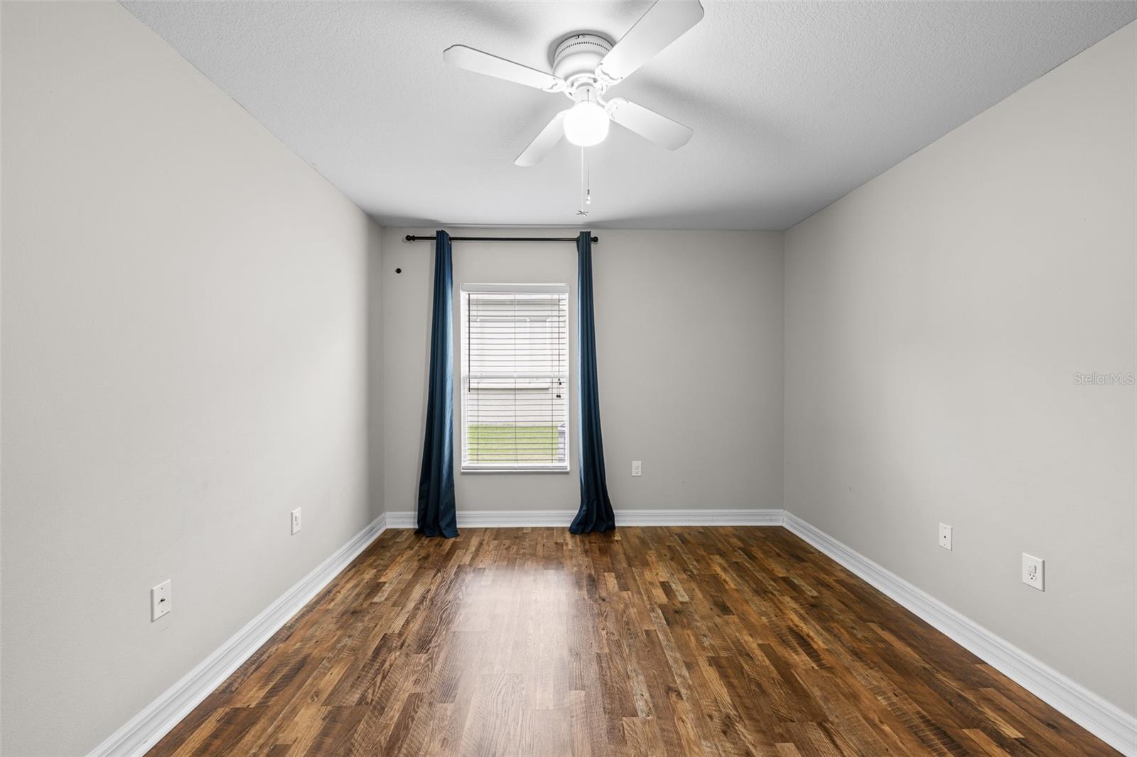 5909 WEDGEFIELD DR, ZEPHYRHILLS, FL, 33541