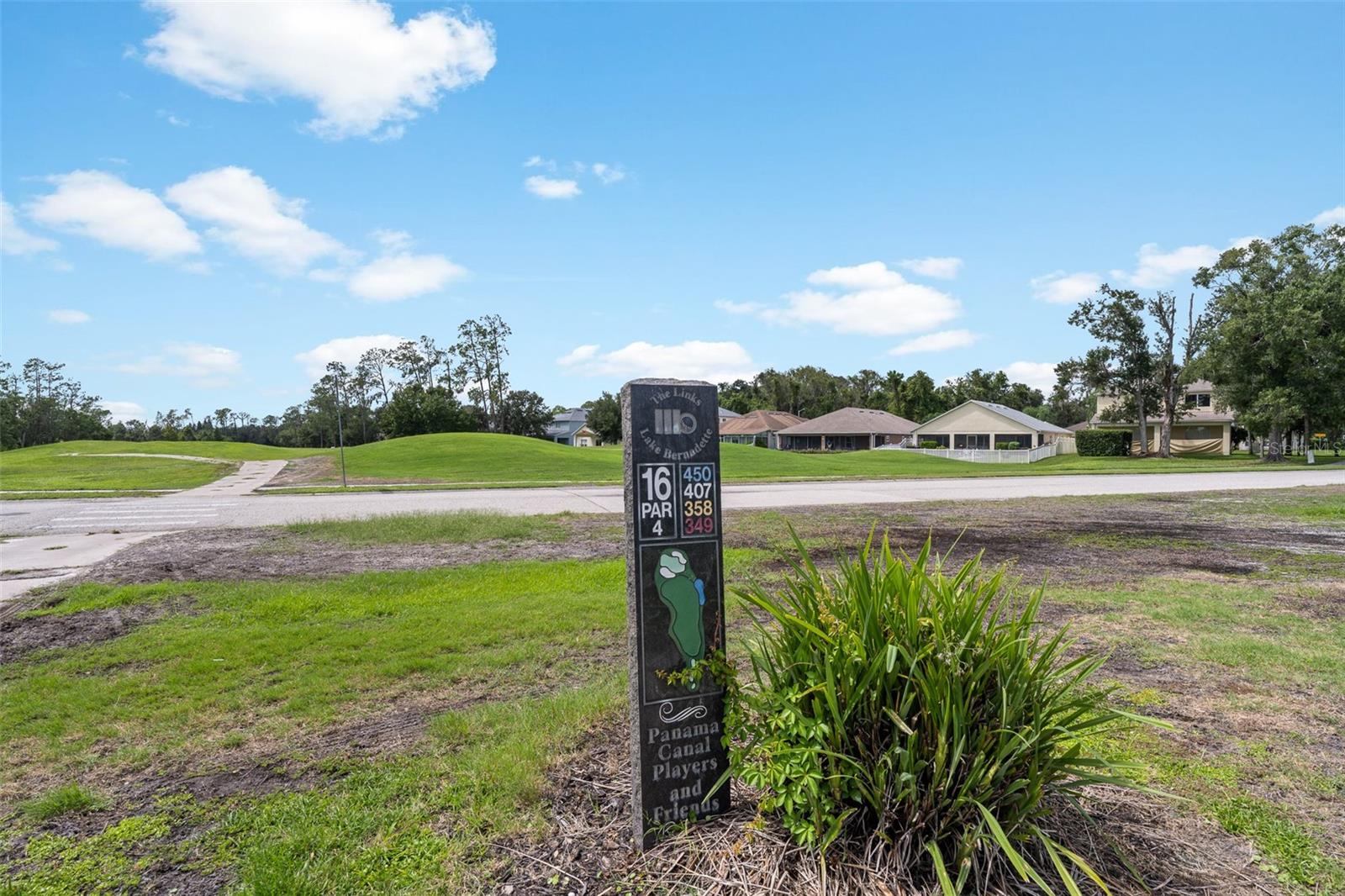 5909 WEDGEFIELD DR, ZEPHYRHILLS, FL, 33541