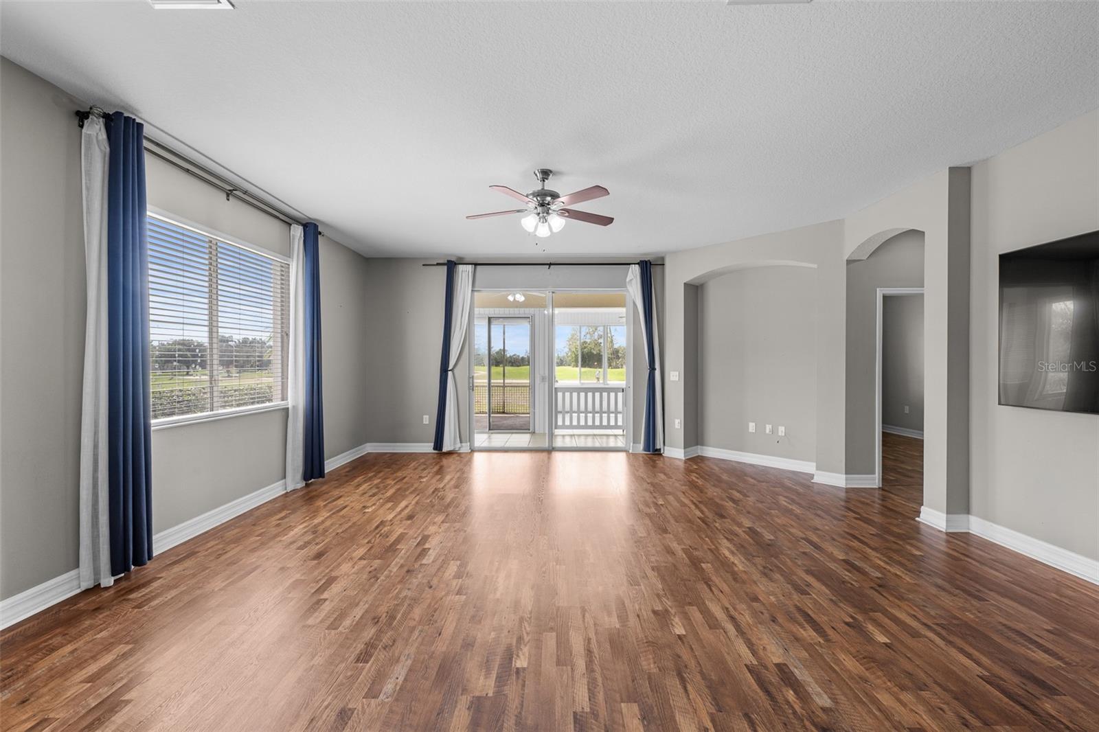 5909 WEDGEFIELD DR, ZEPHYRHILLS, FL, 33541