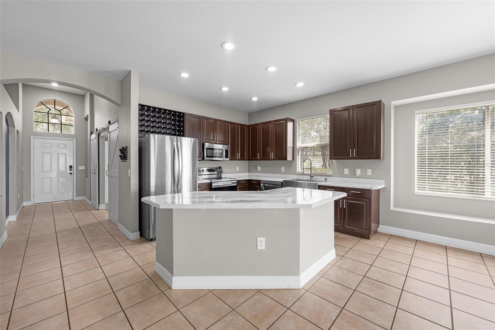 5909 WEDGEFIELD DR, ZEPHYRHILLS, FL, 33541