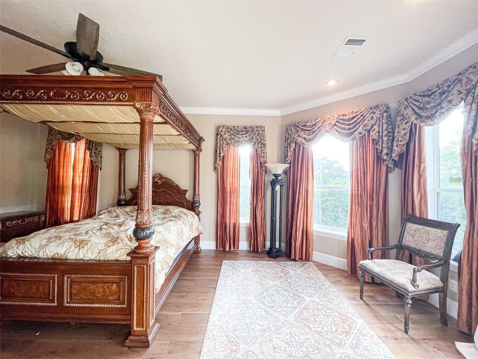 TB8421056 Property Photo