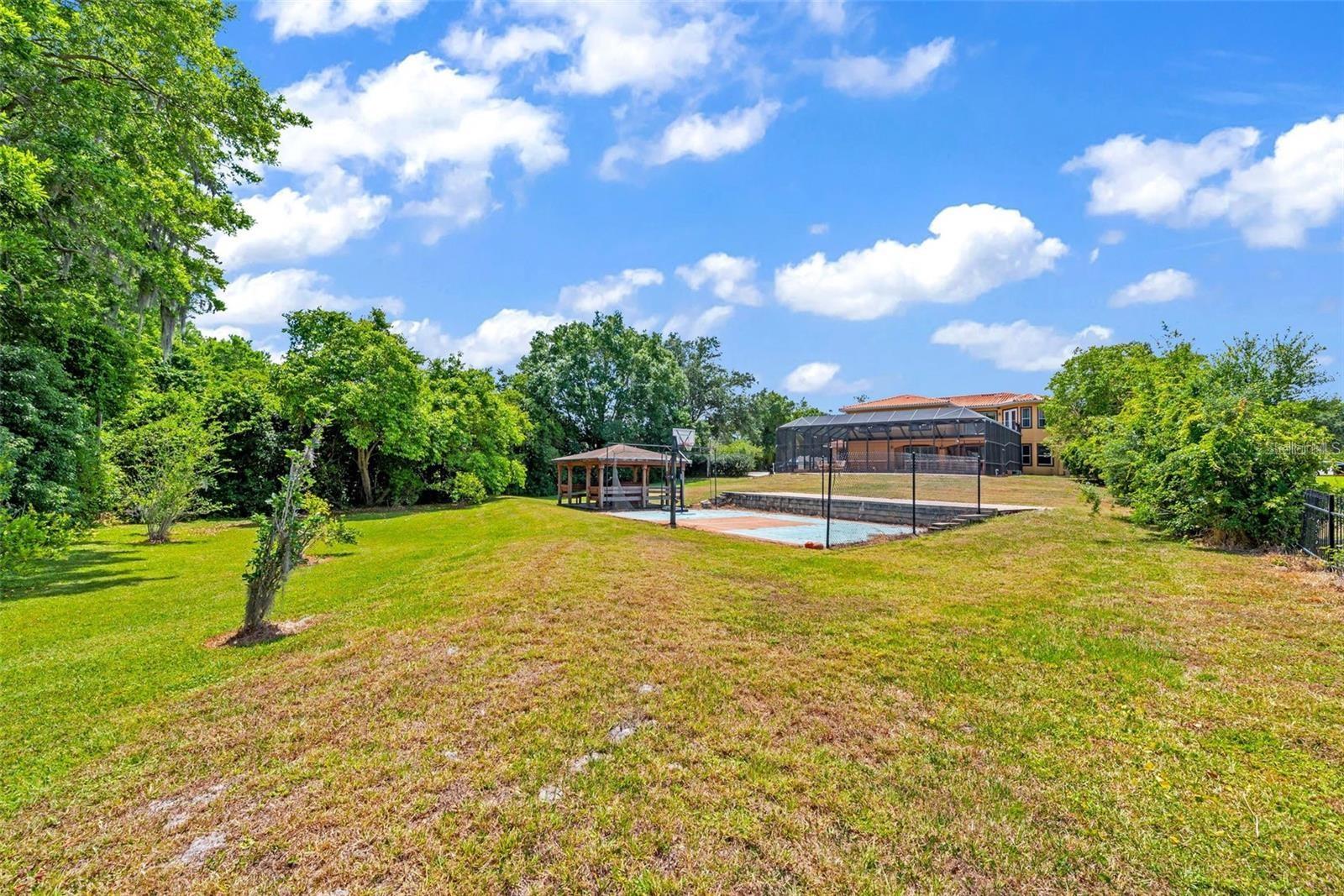 TB8421056 Property Photo