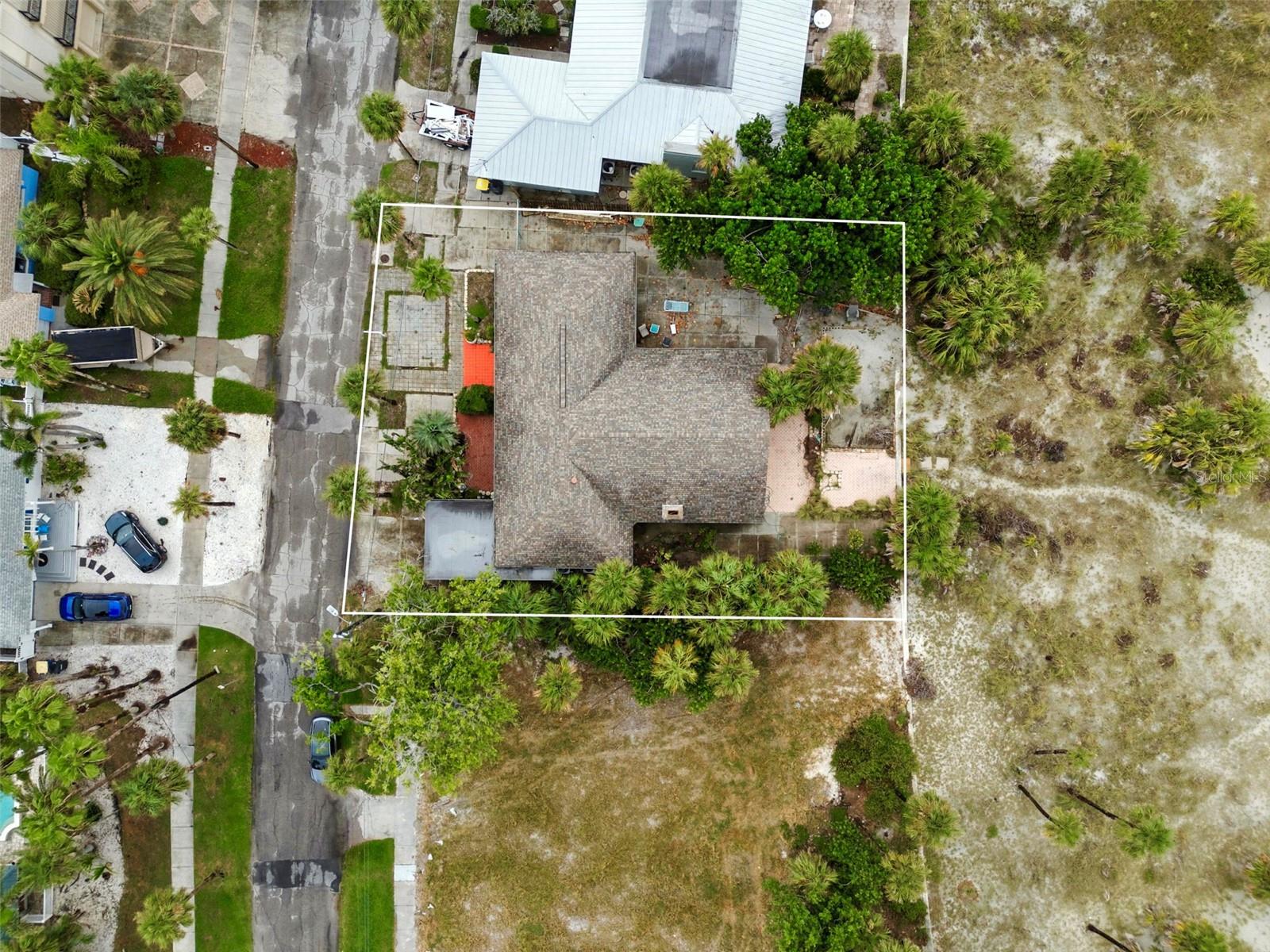 TB8421060 Property Photo