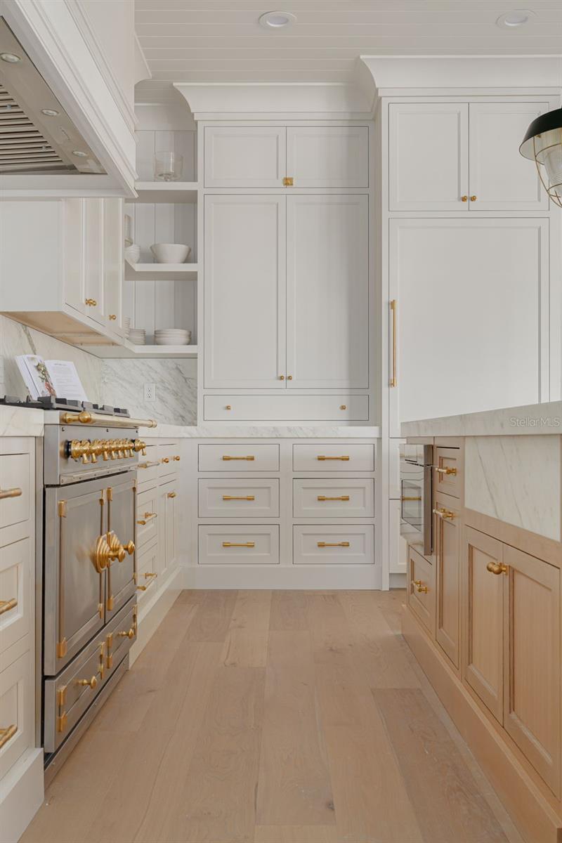 TB8421082 Property Photo