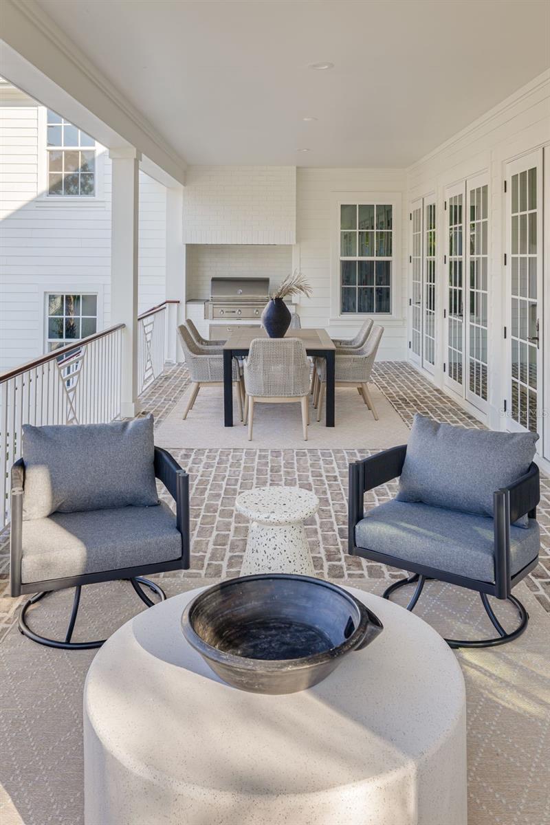 TB8421082 Property Photo