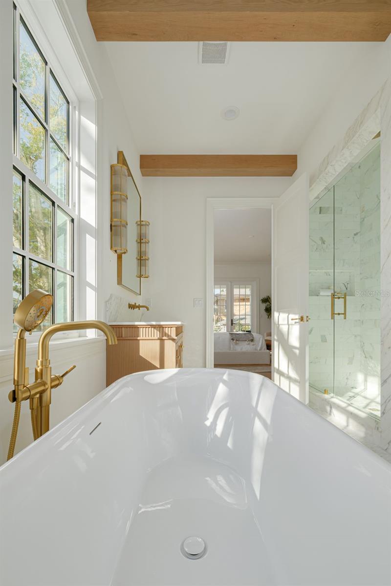 TB8421082 Property Photo