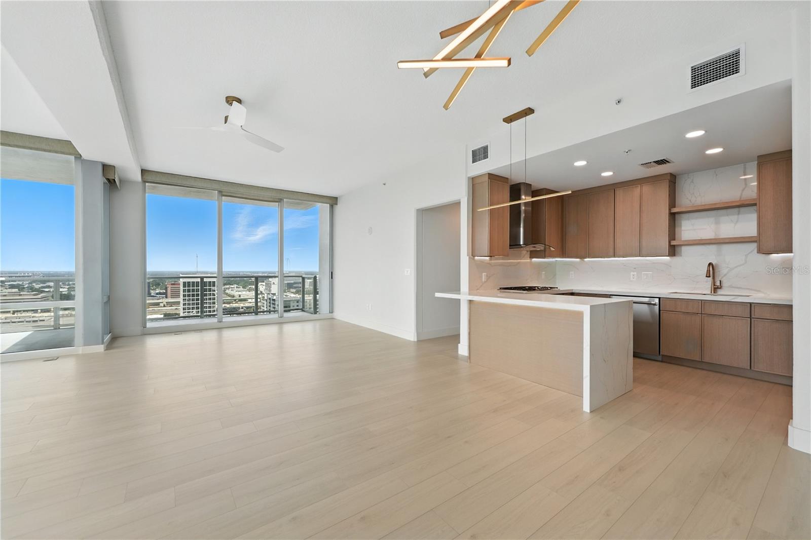 150 E ROBINSON ST #2102, ORLANDO, FL, 32801