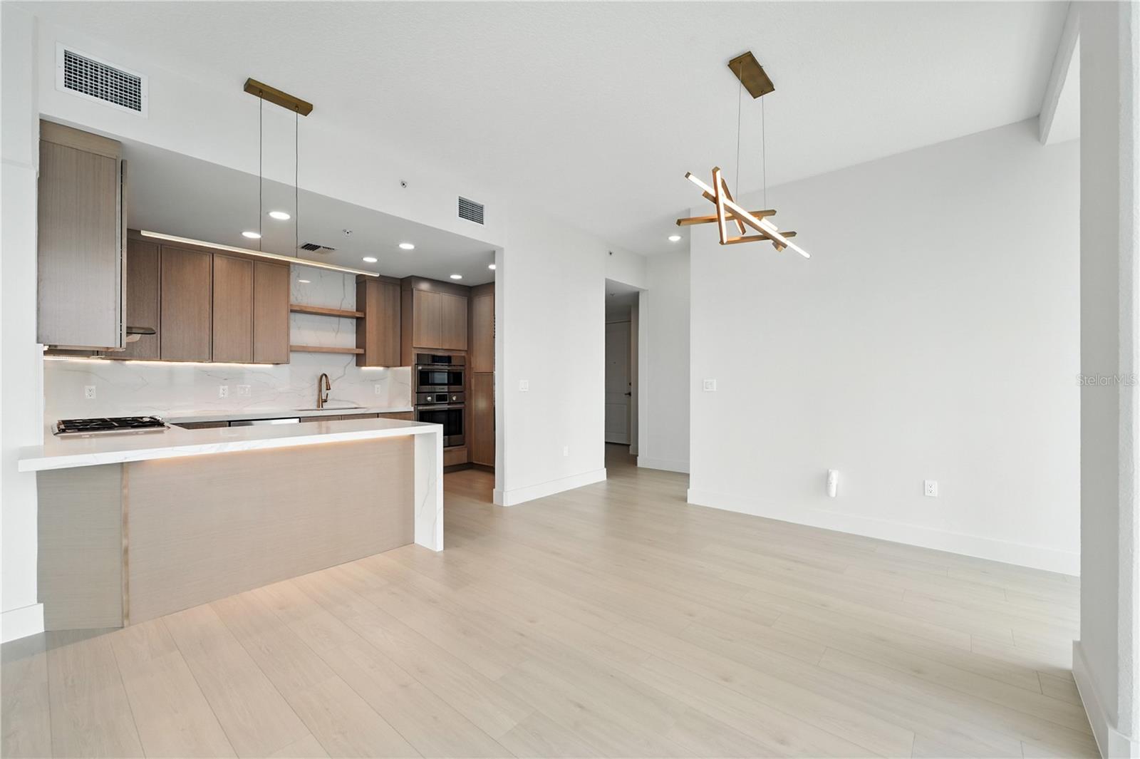 150 E ROBINSON ST #2102, ORLANDO, FL, 32801