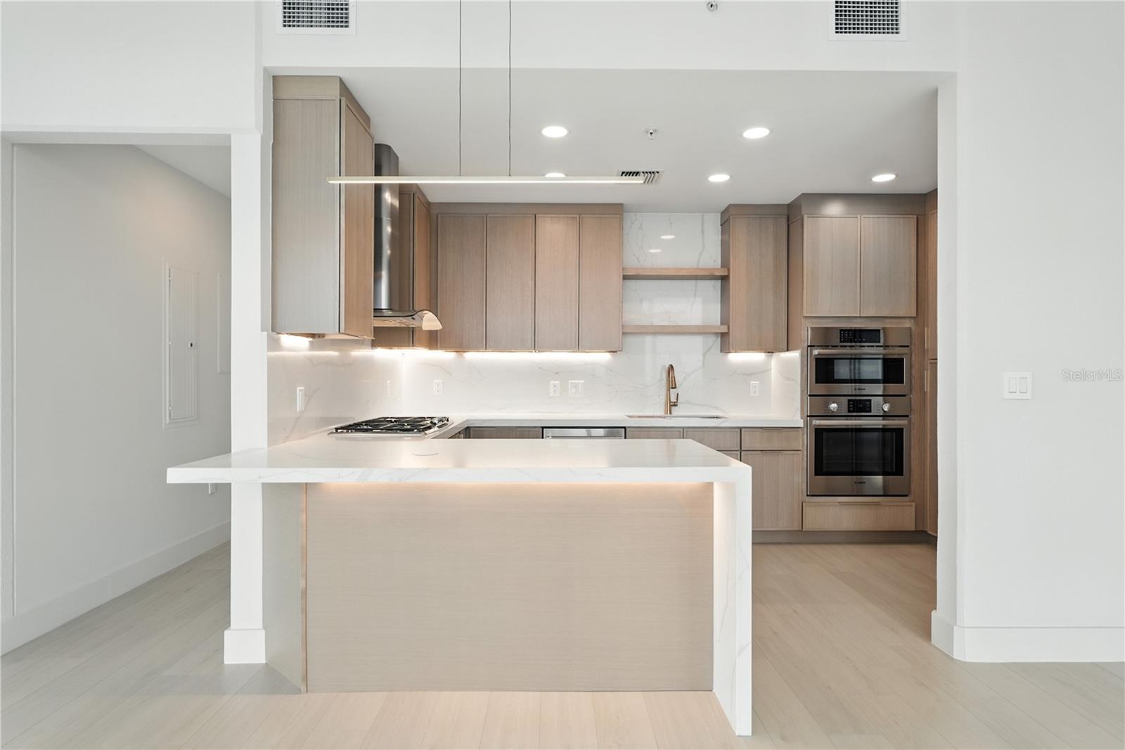 150 E ROBINSON ST #2102, ORLANDO, FL, 32801