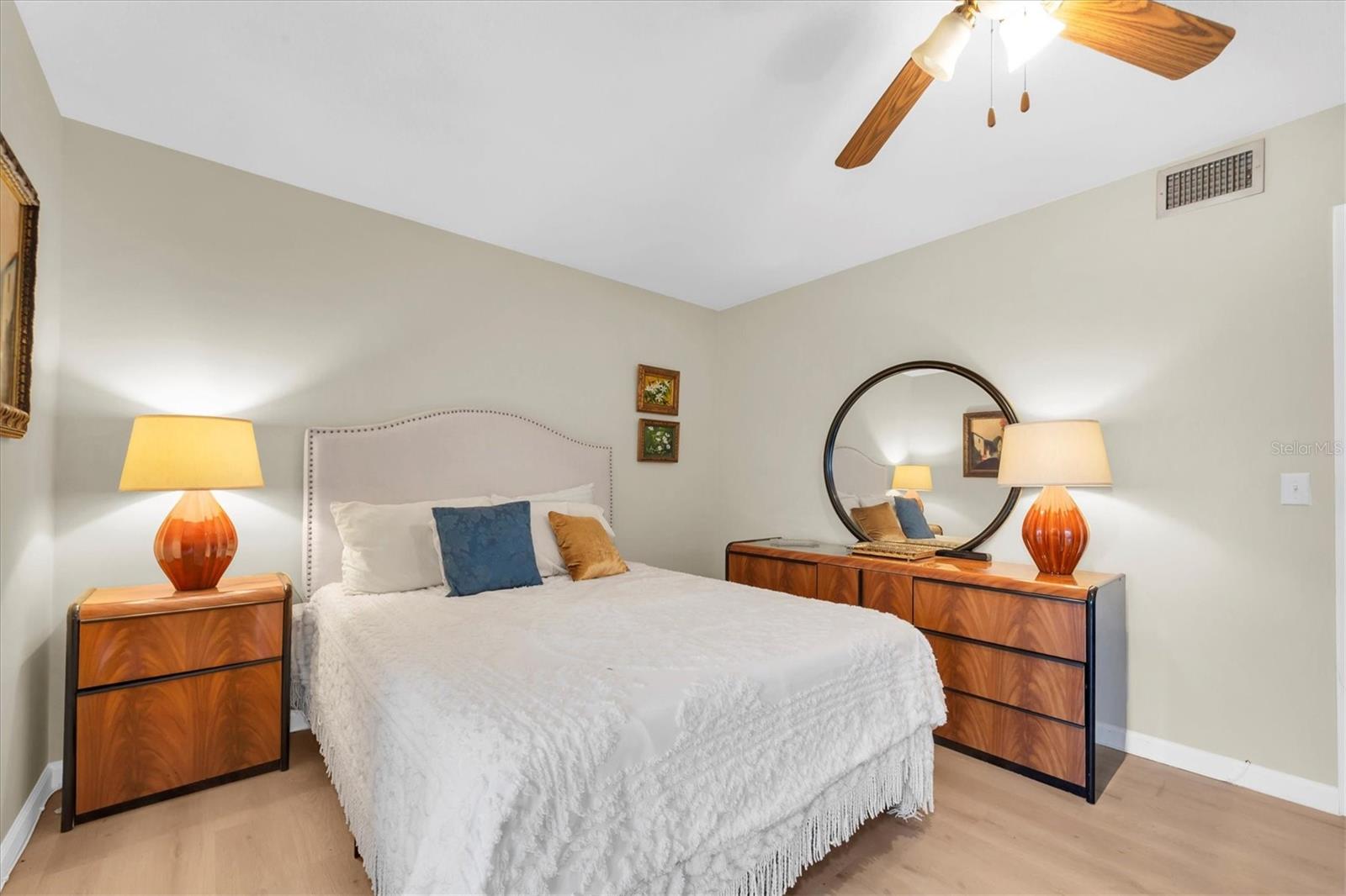 TB8421139 Property Photo