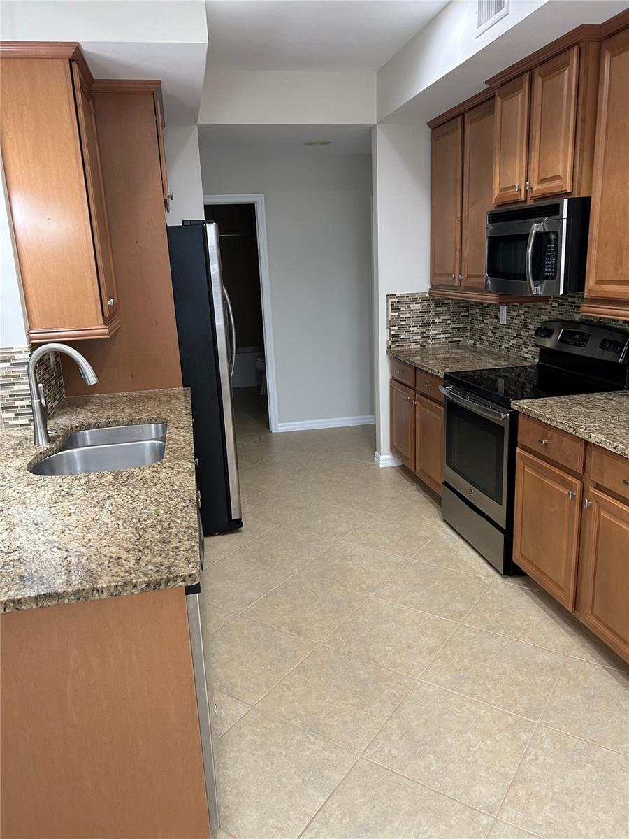 8511 OAKSHADE CIR #101, FORT MYERS, FL, 33919