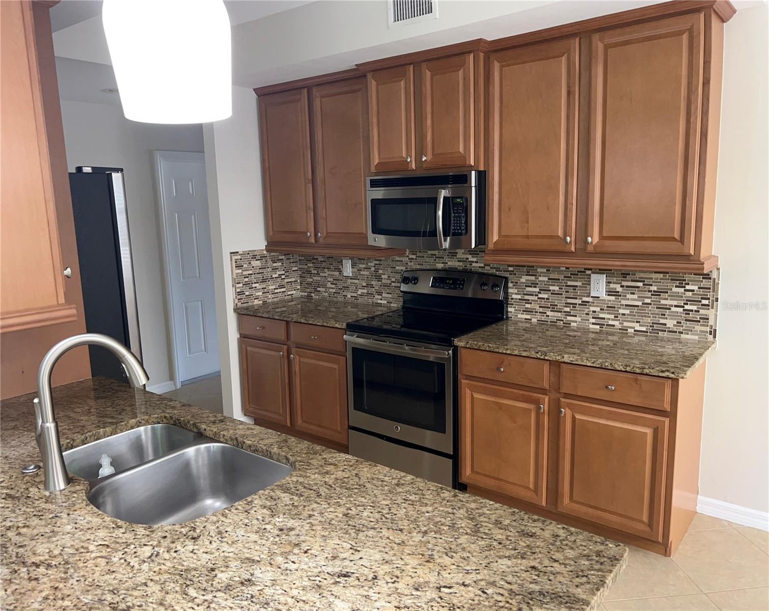 8511 OAKSHADE CIR #101, FORT MYERS, FL, 33919